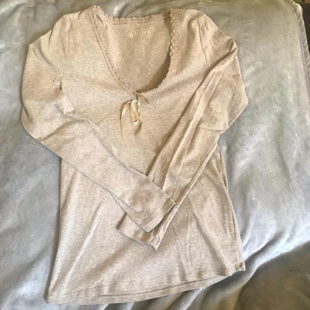 Women’s Tee Shop L/S Large Beige/Gray T-Shirt
